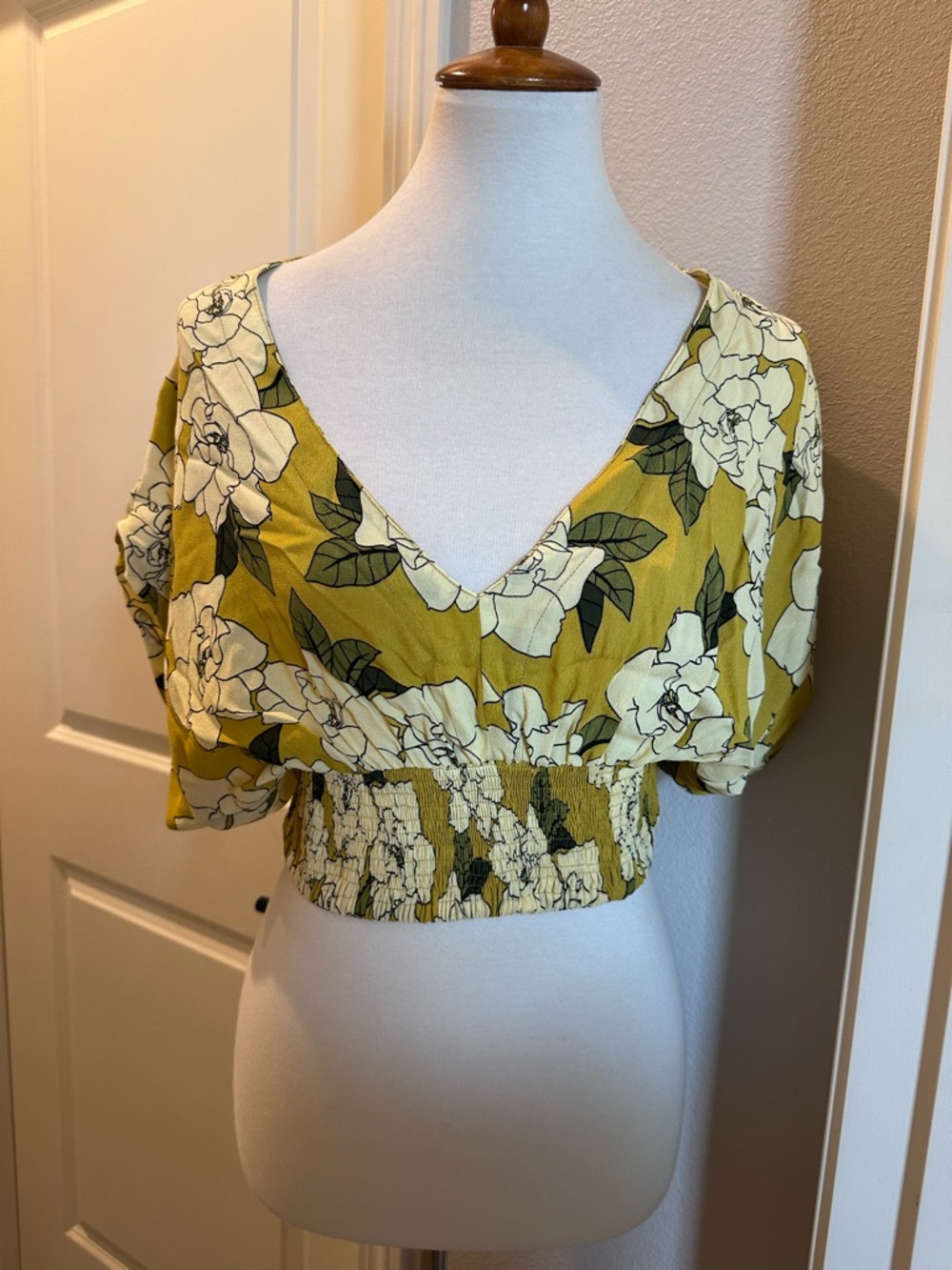 Ava Sky Mustard Yellow Floral V-Neck Cropped Top